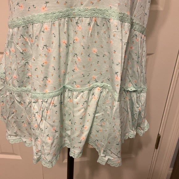 Love,Fire Mint Floral Tiered Tank Top - Picture 3 of 9